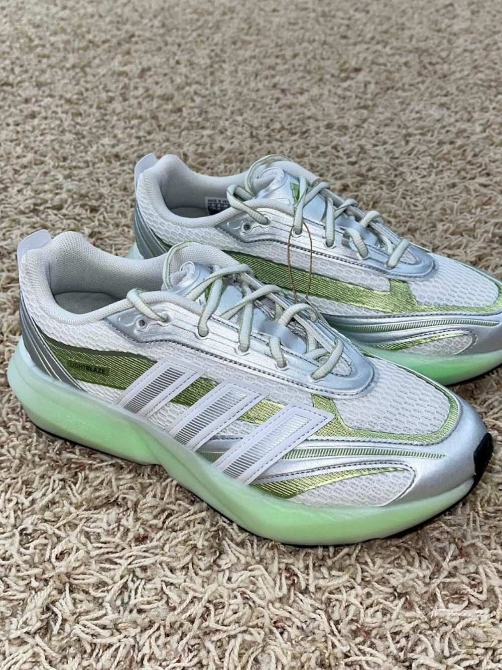 Adidas Women’s Lightblaze Glow Shoes Silver Lime JP6328, Size 8.5 (New)